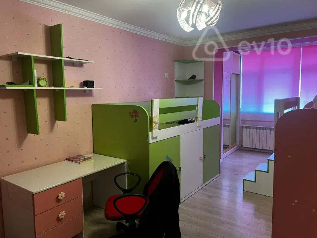 Kirayə verilir 3 otaqlı köhnə tikili 68 m²