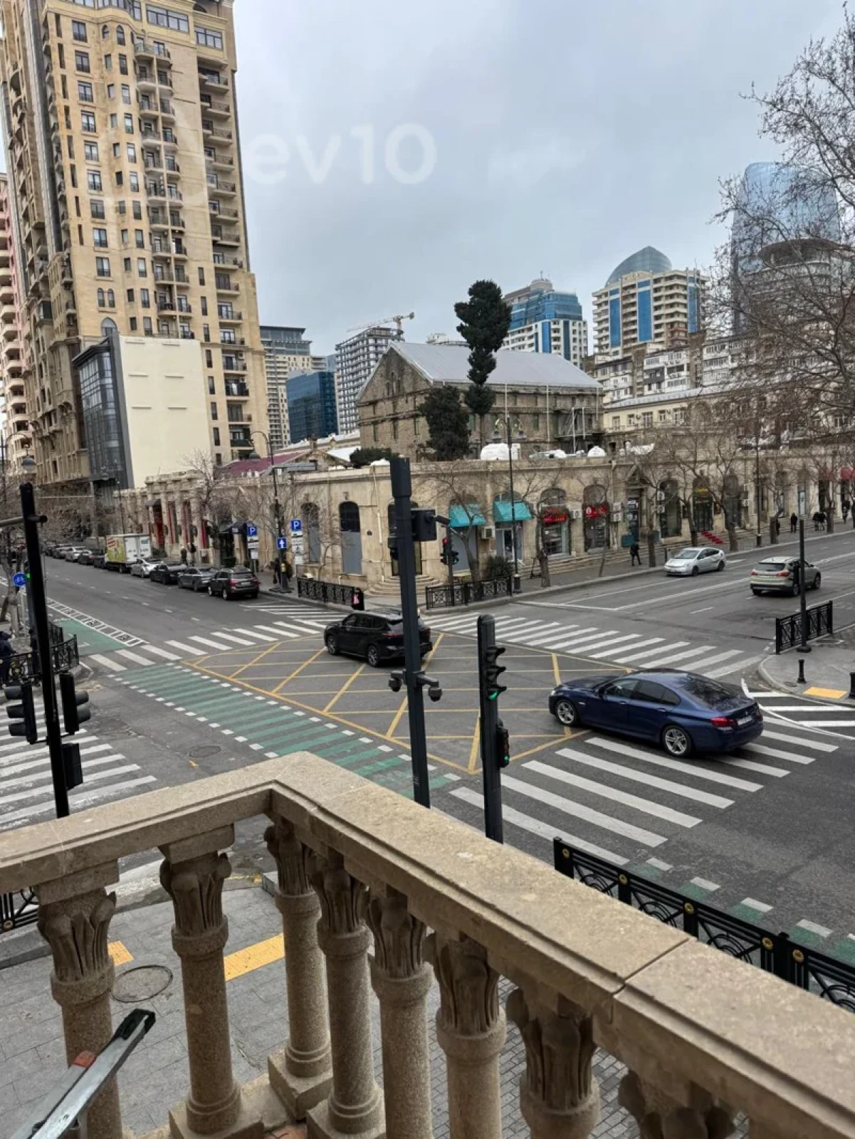 Kirayə verilir 3 otaqlı köhnə tikili 90 m²