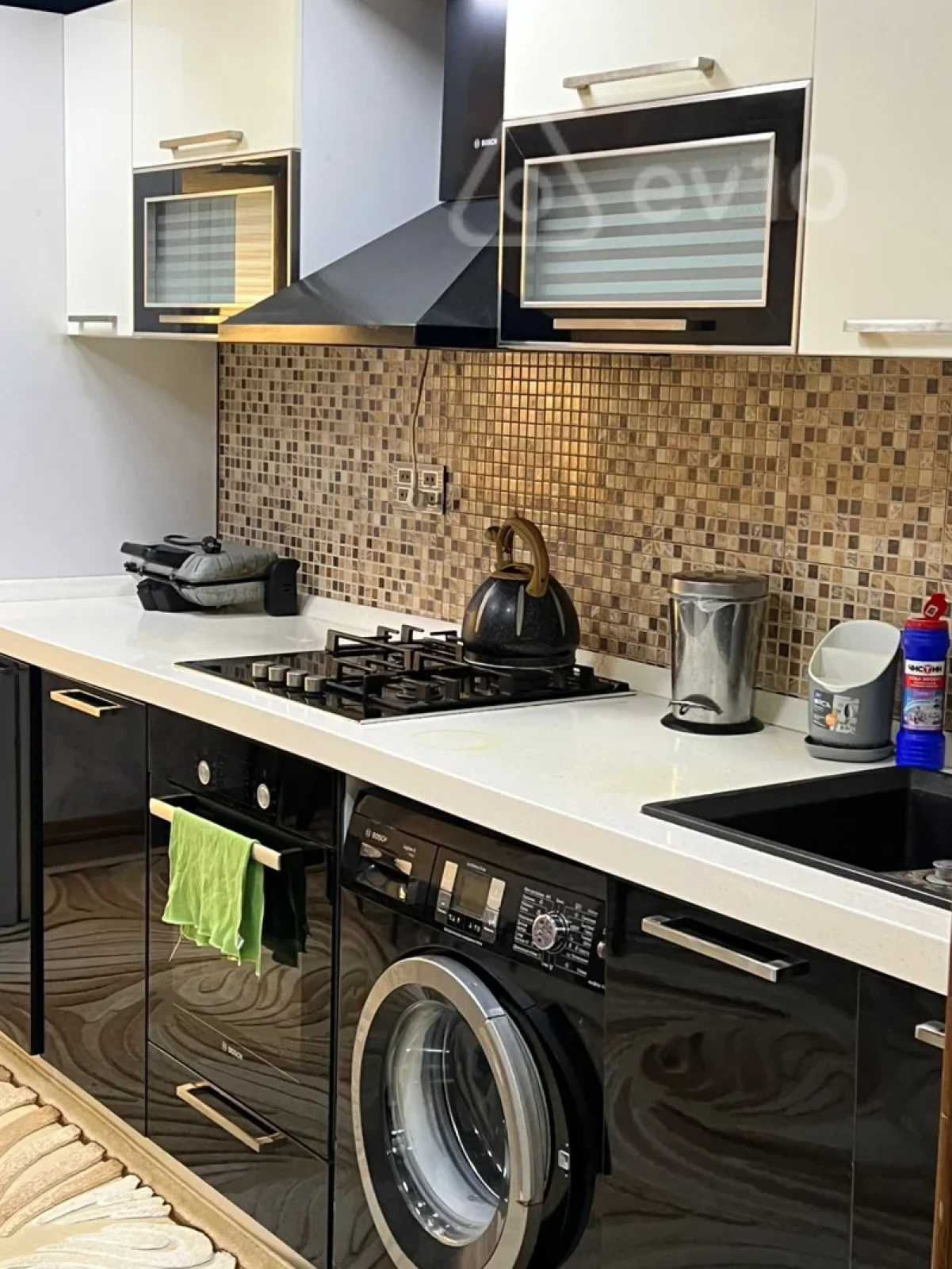 Kirayə verilir 3 otaqlı köhnə tikili 94 m²