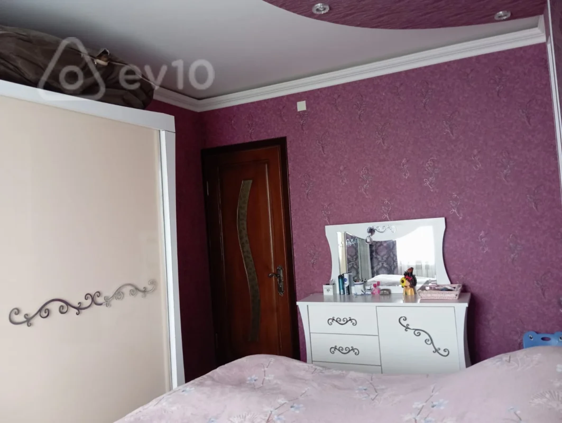 Satılır 3 otaqlı köhnə tikili 90 m²