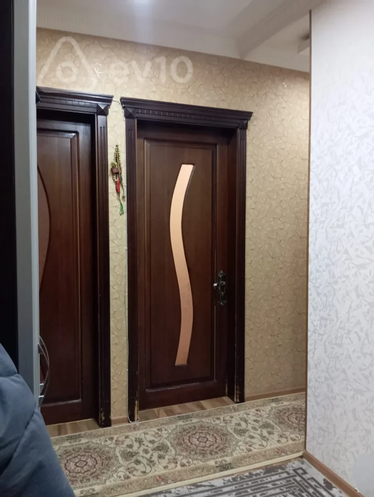 Satılır 3 otaqlı köhnə tikili 90 m²