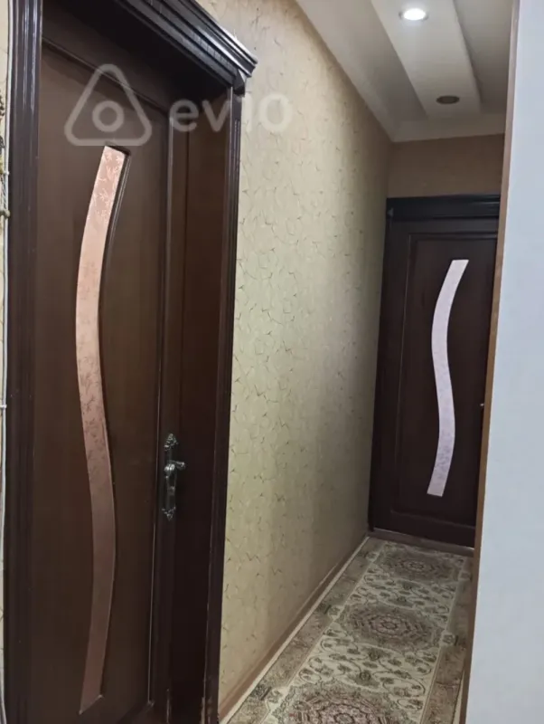 Satılır 3 otaqlı köhnə tikili 90 m²