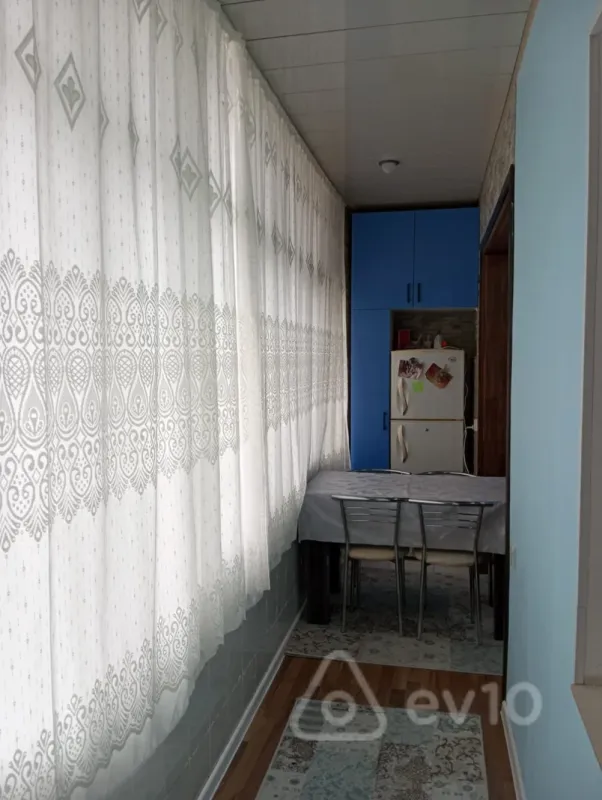 Satılır 3 otaqlı köhnə tikili 90 m²