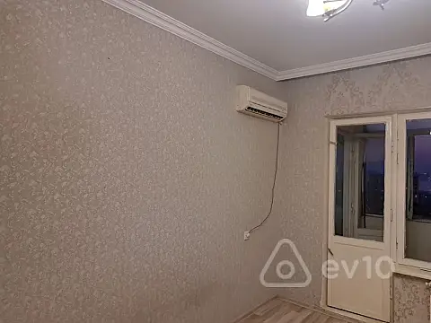 Satılır 2 otaqlı köhnə tikili 55 m²