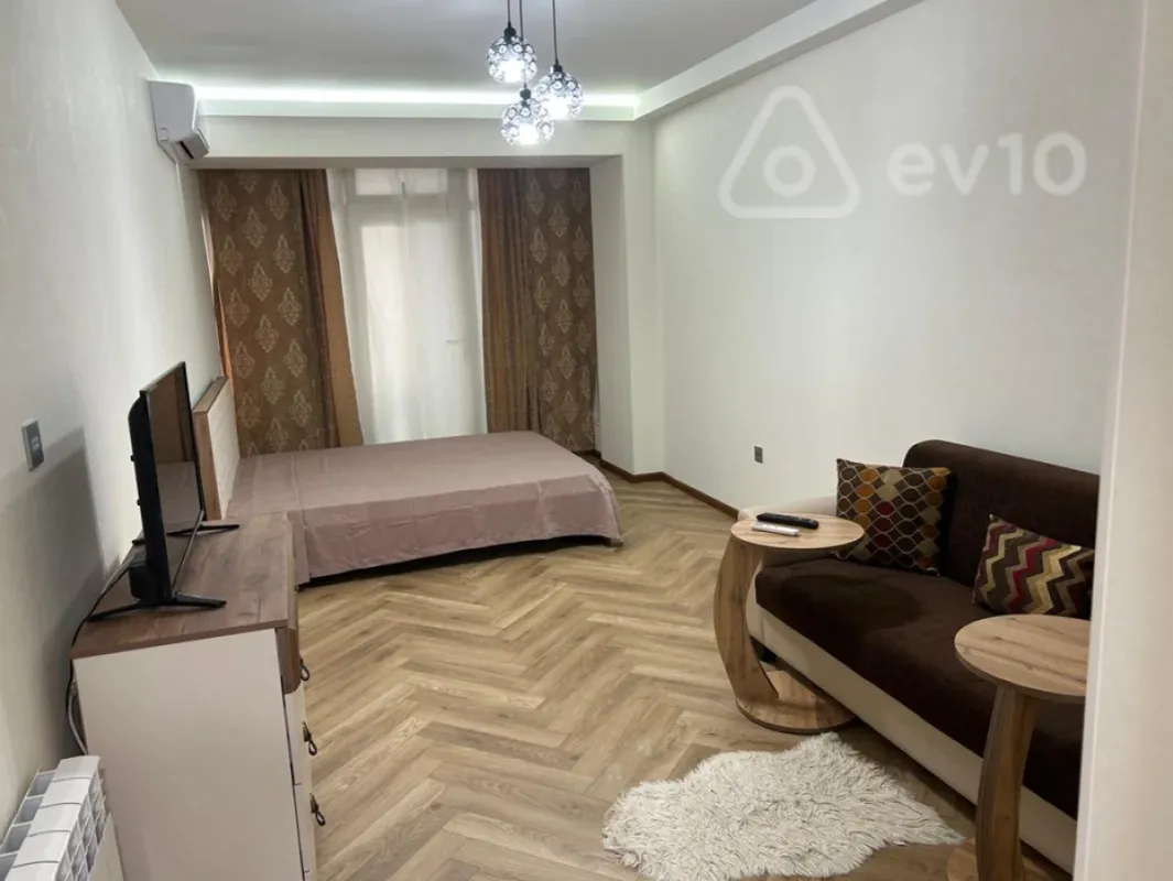 Kirayə verilir 1 otaqlı köhnə tikili 43 m²