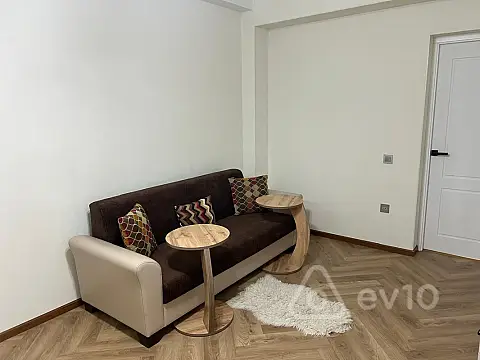 Kirayə verilir 1 otaqlı köhnə tikili 43 m²