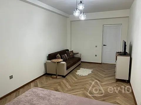 Kirayə verilir 1 otaqlı köhnə tikili 43 m²
