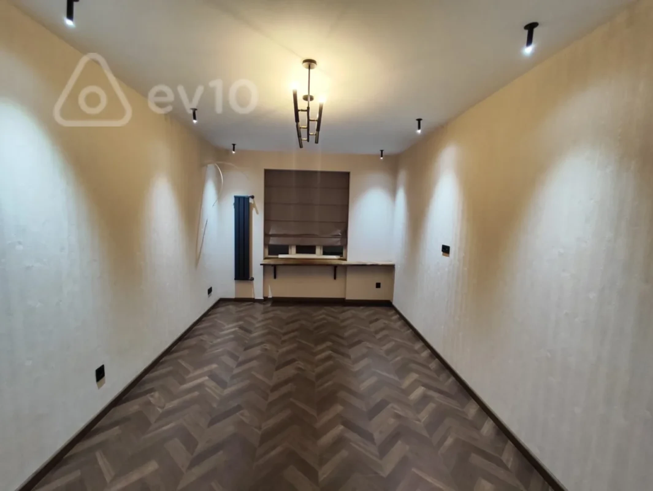 Satılır 2 otaqlı köhnə tikili 64 m²