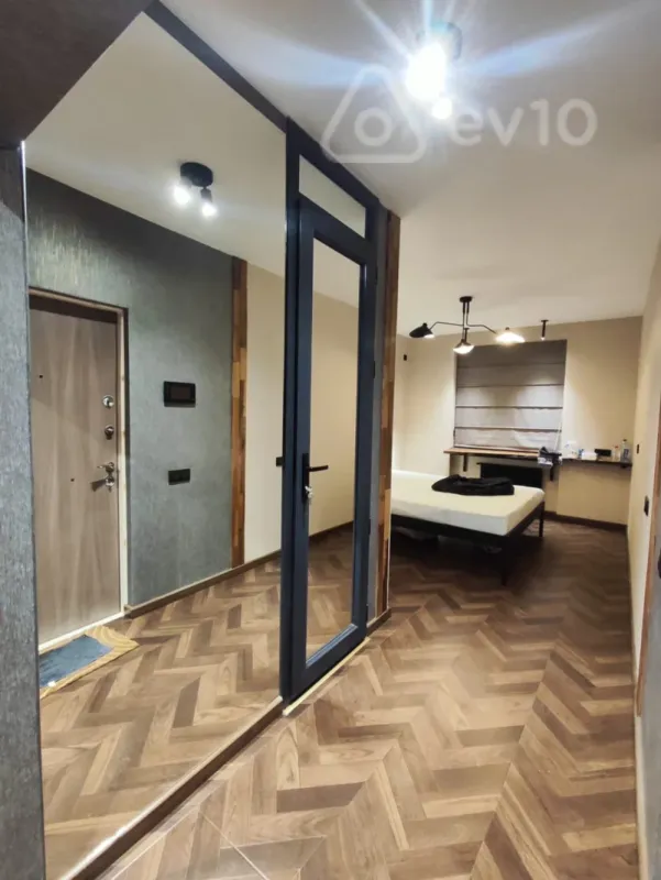 Satılır 2 otaqlı köhnə tikili 64 m²