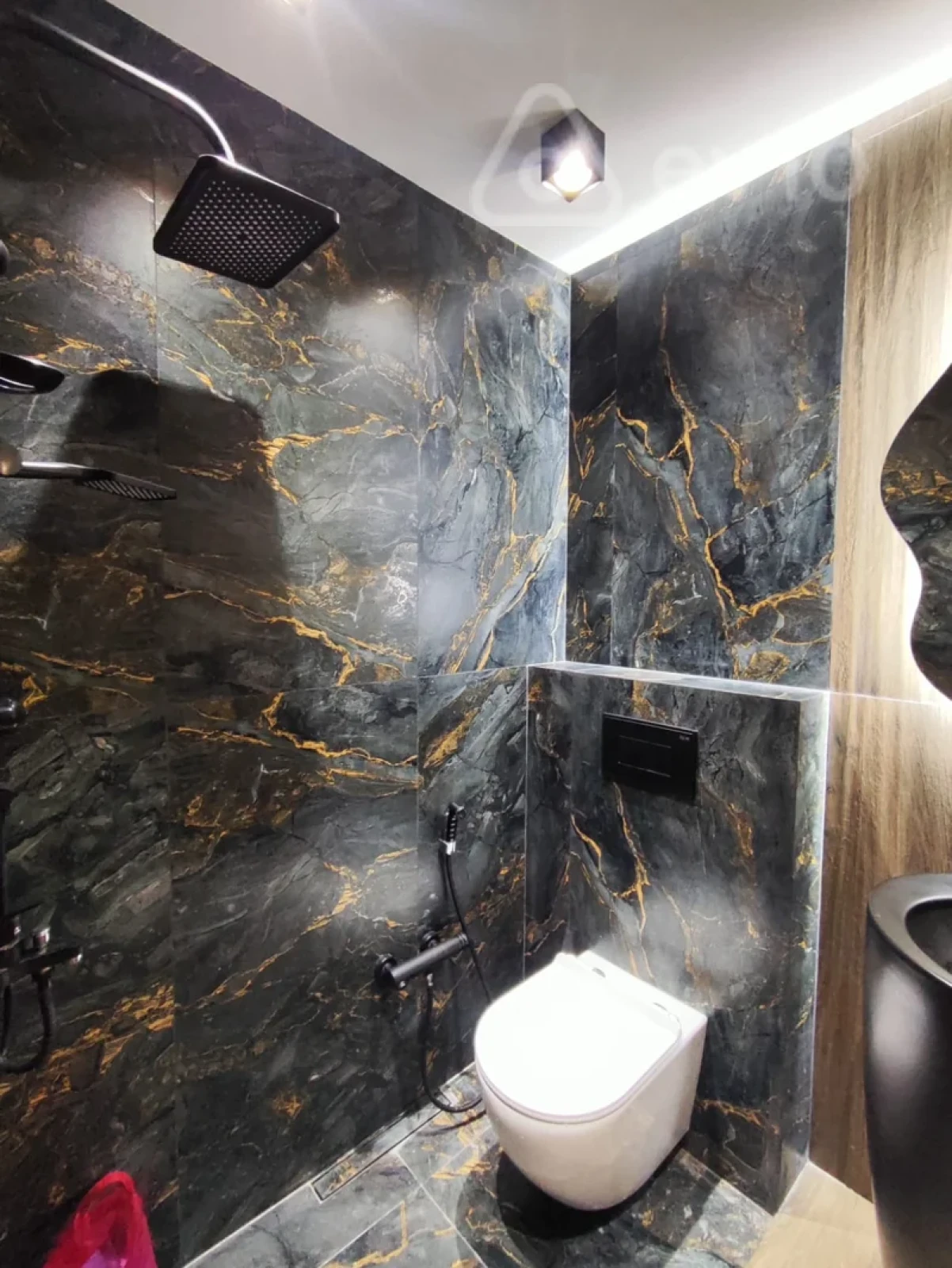 Satılır 2 otaqlı köhnə tikili 64 m²