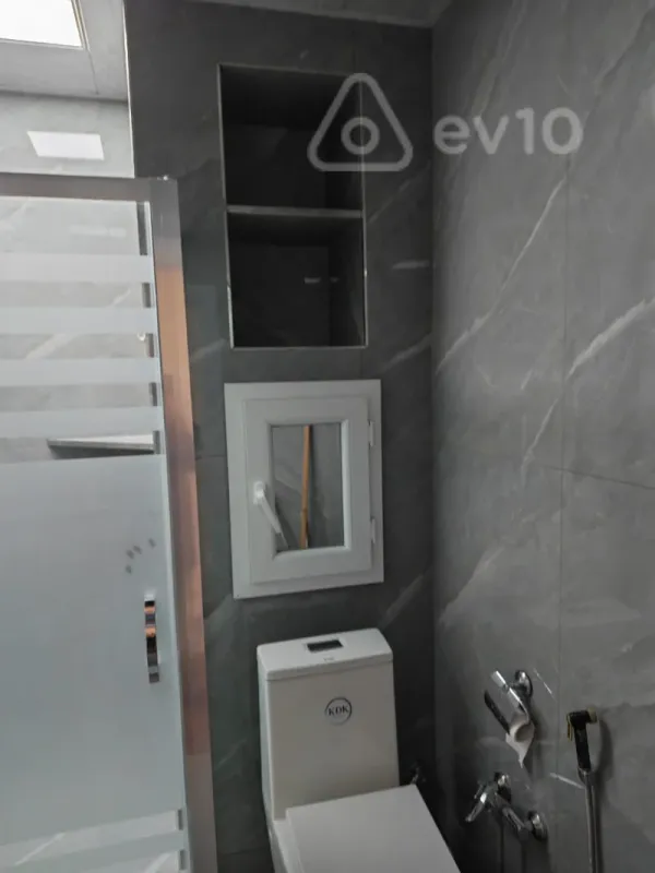 Satılır 3 otaqlı köhnə tikili 100 m²