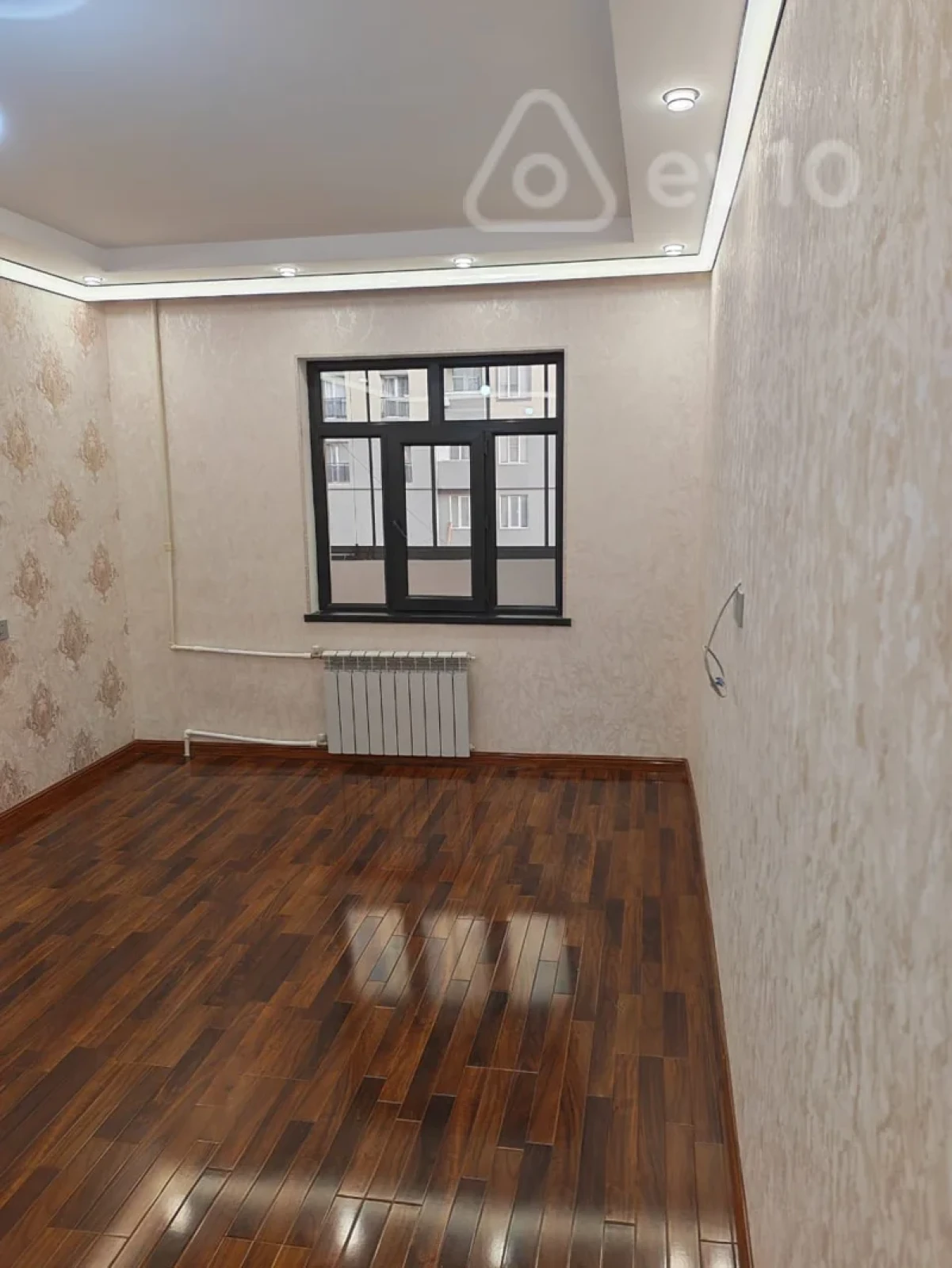 Satılır 3 otaqlı köhnə tikili 100 m²