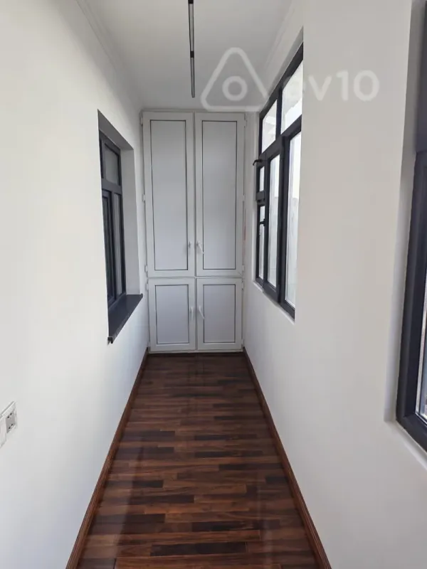 Satılır 3 otaqlı köhnə tikili 100 m²