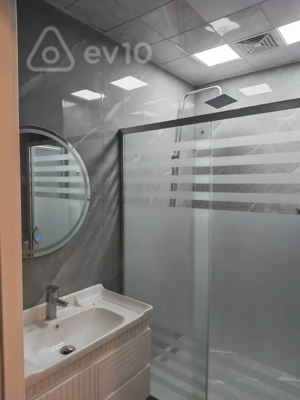 Satılır 3 otaqlı köhnə tikili 100 m²