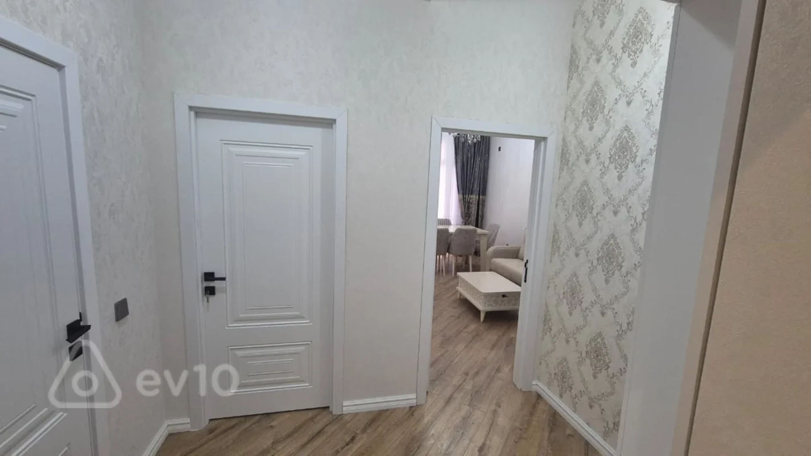 Kirayə verilir 2 otaqlı yeni tikili 65 m²