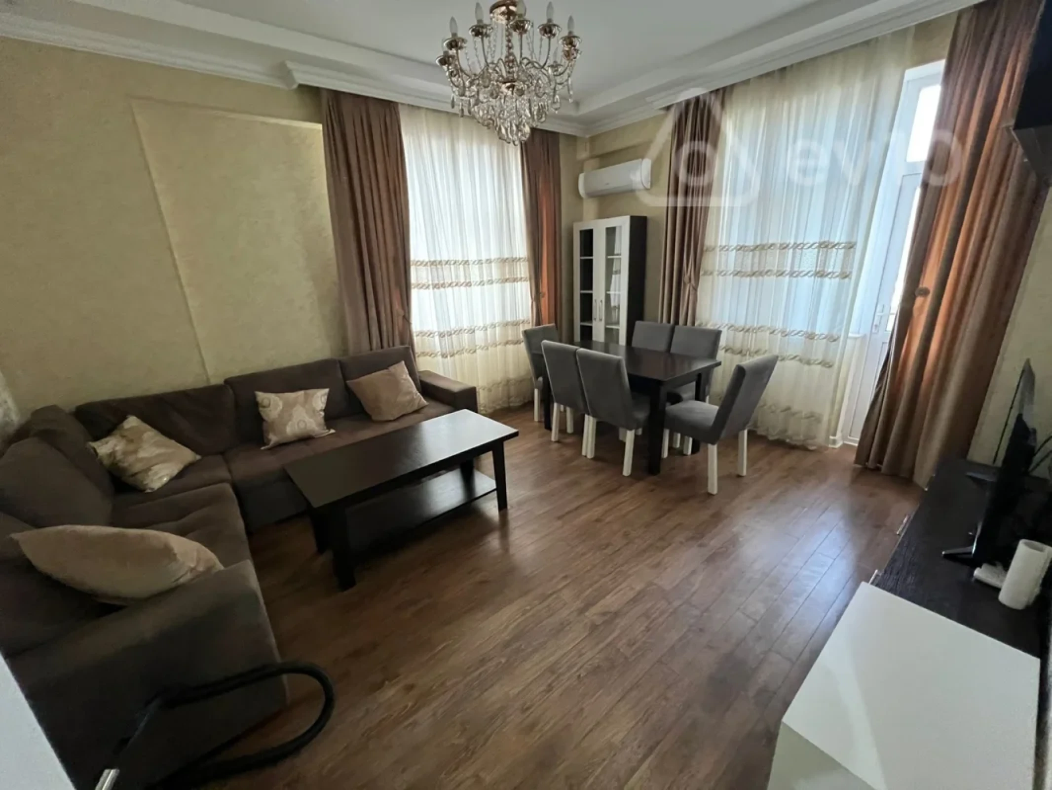 Kirayə verilir 3 otaqlı yeni tikili 120 m²