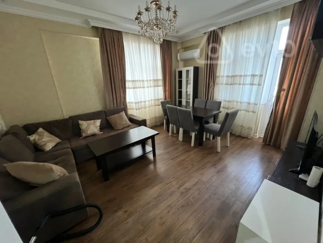 Kirayə verilir 3 otaqlı yeni tikili 120 m²
