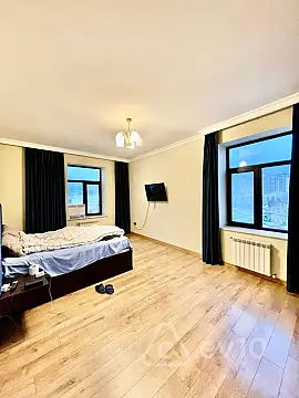 Kirayə verilir 3 otaqlı yeni tikili 150 m²