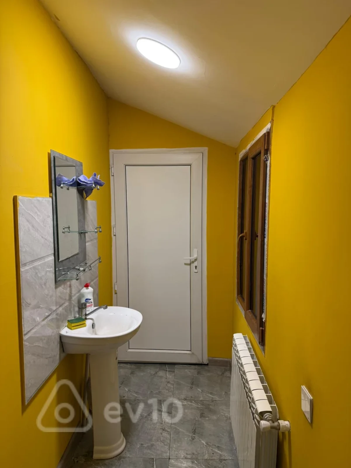 Kirayə verilir mənzil 250 m²