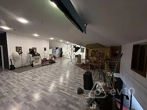 Kirayə verilir mənzil 250 m²