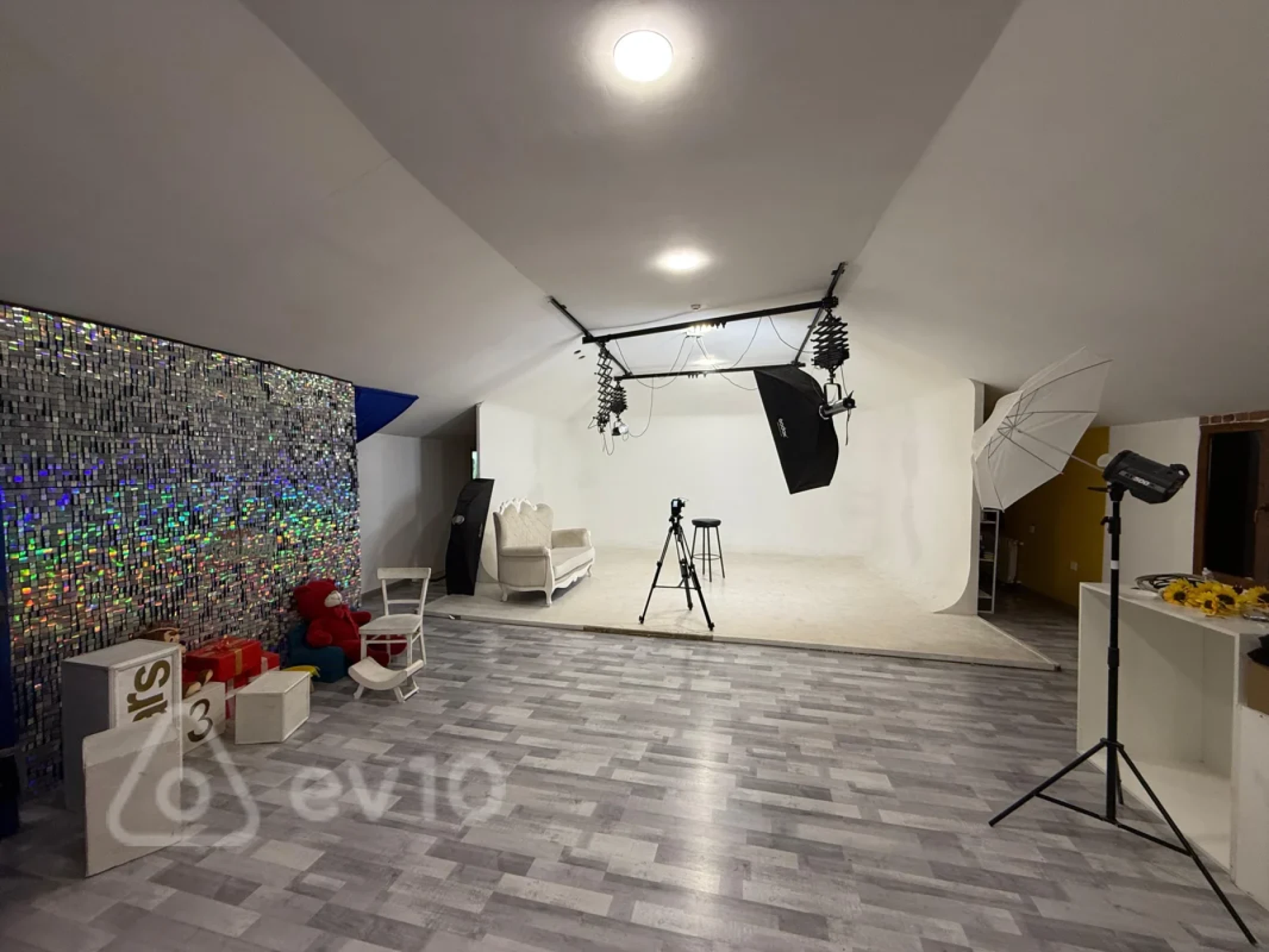 Kirayə verilir mənzil 250 m²