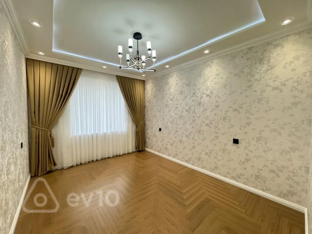Satılır 3 otaqlı köhnə tikili 75 m²