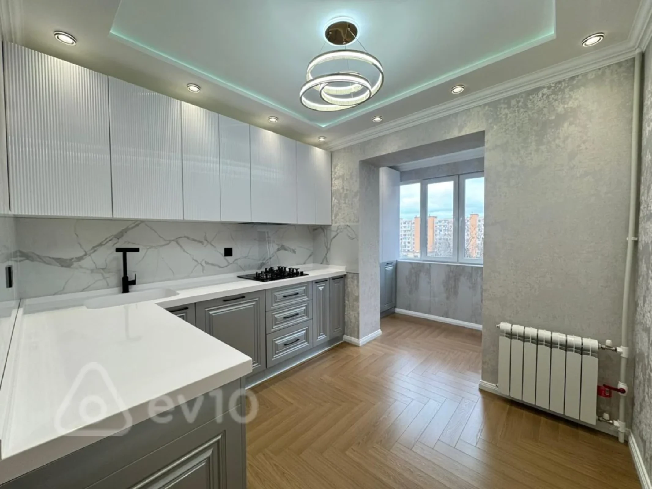 Satılır 3 otaqlı köhnə tikili 75 m²