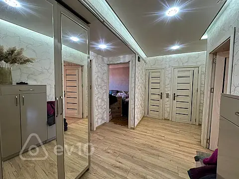 Satılır 3 otaqlı köhnə tikili 75 m²