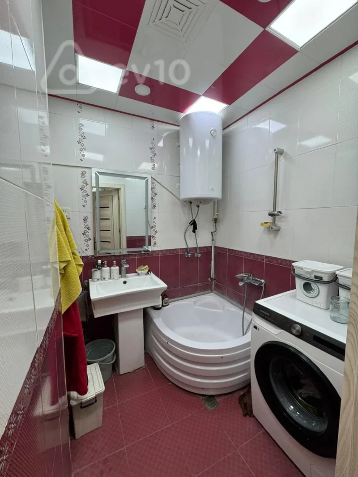Satılır 3 otaqlı köhnə tikili 75 m²