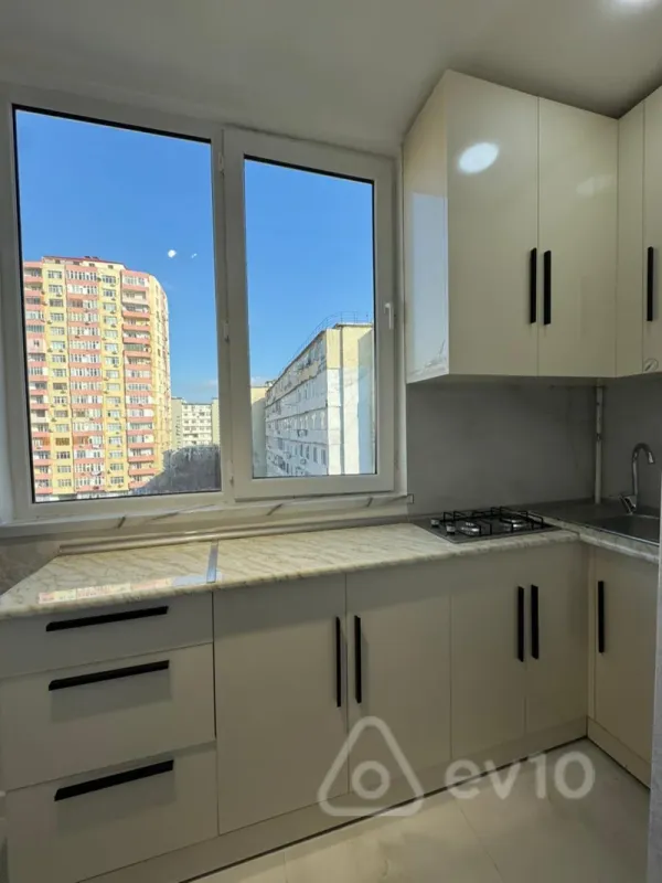 Satılır 2 otaqlı köhnə tikili 45 m²