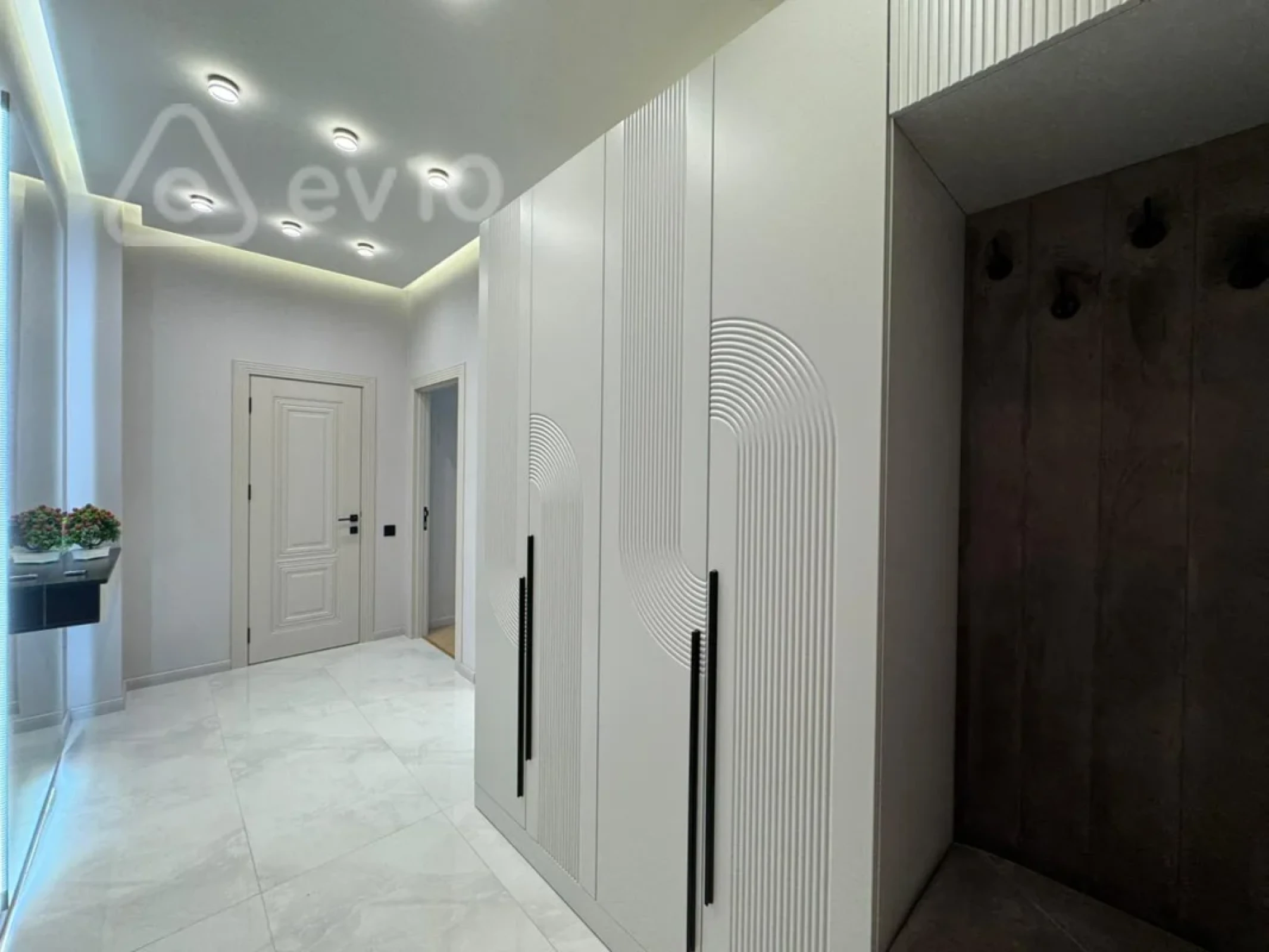 Satılır 2 otaqlı yeni tikili 55 m²