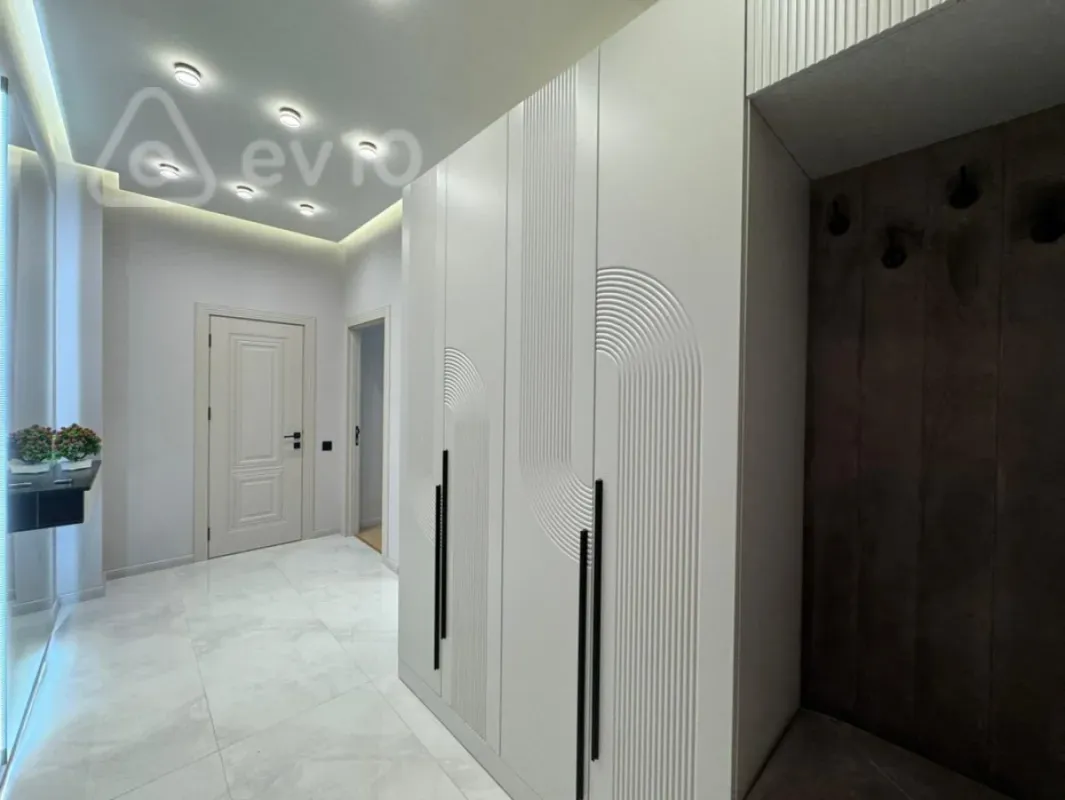 Satılır 2 otaqlı yeni tikili 55 m²