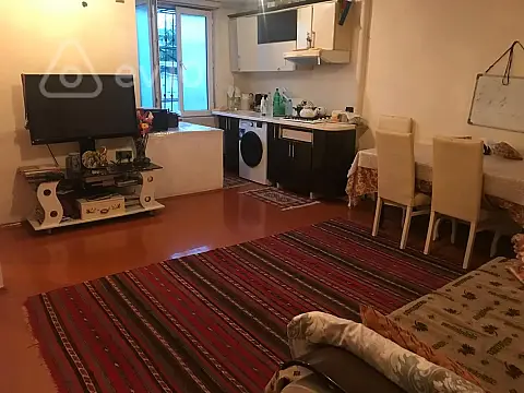 Kirayə verilir 2 otaqlı həyət evi 30 m²