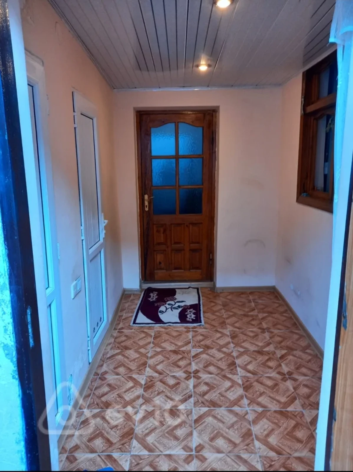 Kirayə verilir 3 otaqlı yeni tikili 70 m²