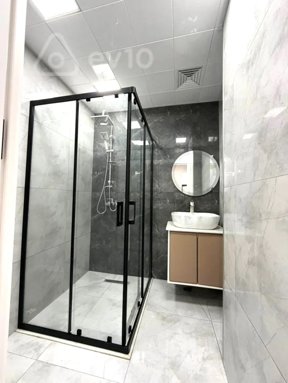 Kirayə verilir 3 otaqlı köhnə tikili 82 m²