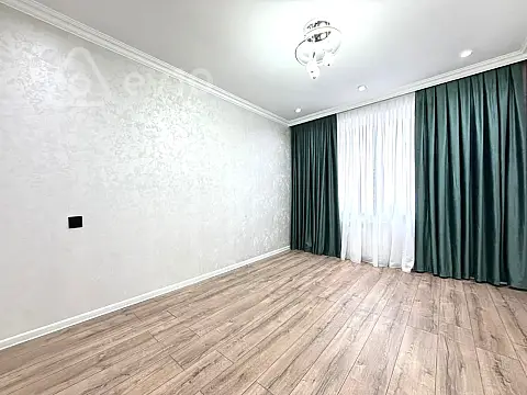 Kirayə verilir 3 otaqlı köhnə tikili 82 m²