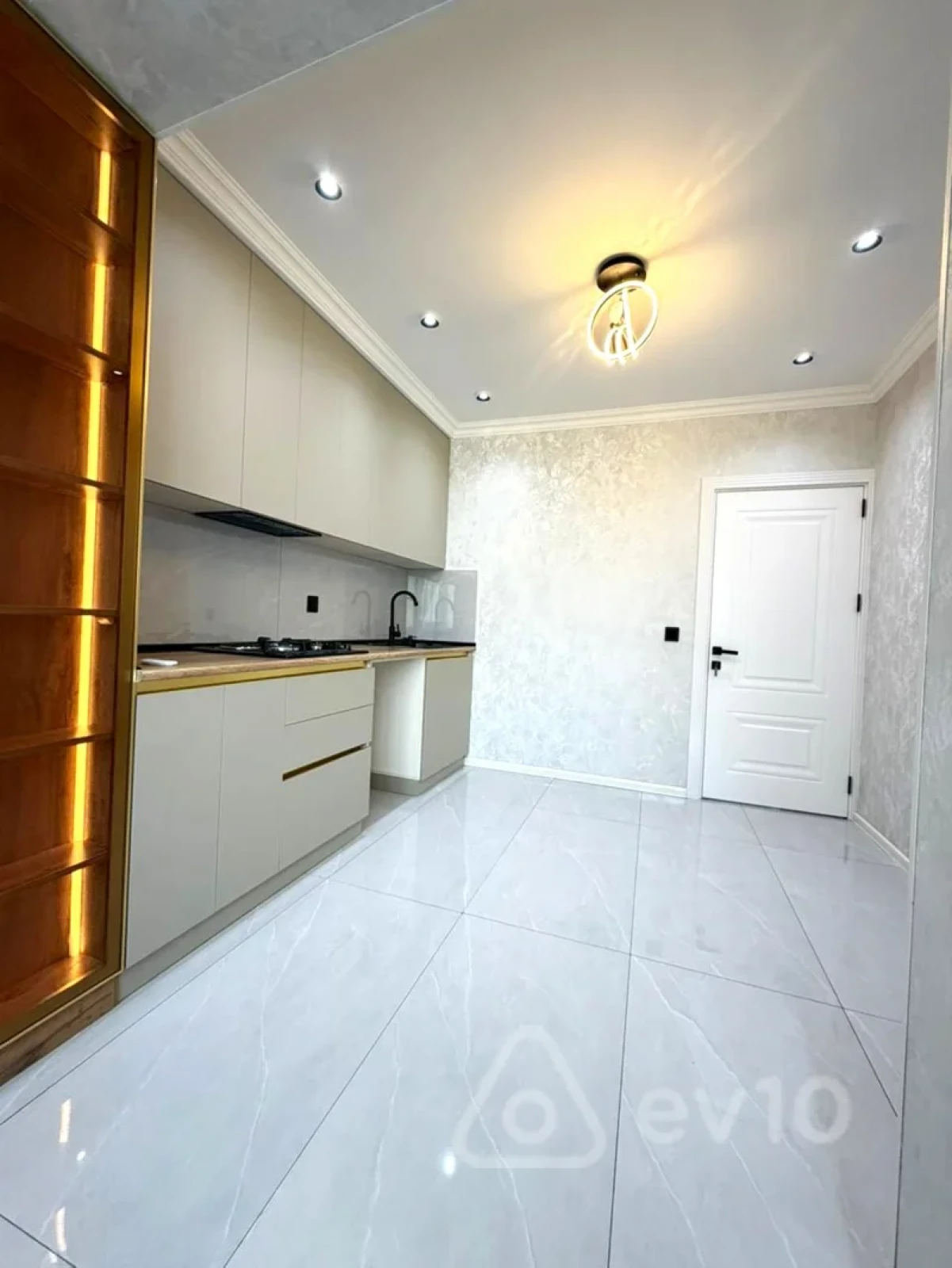 Kirayə verilir 3 otaqlı köhnə tikili 82 m²