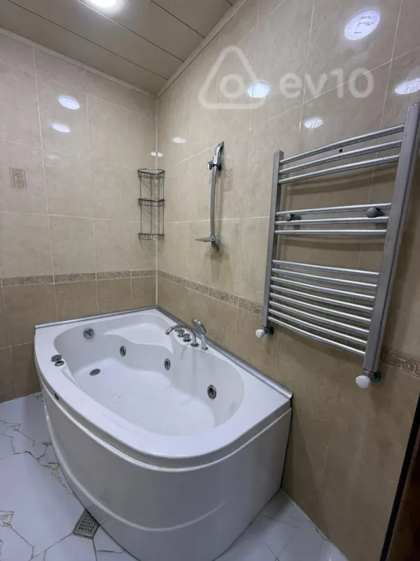 Satılır 2 otaqlı yeni tikili 66 m²