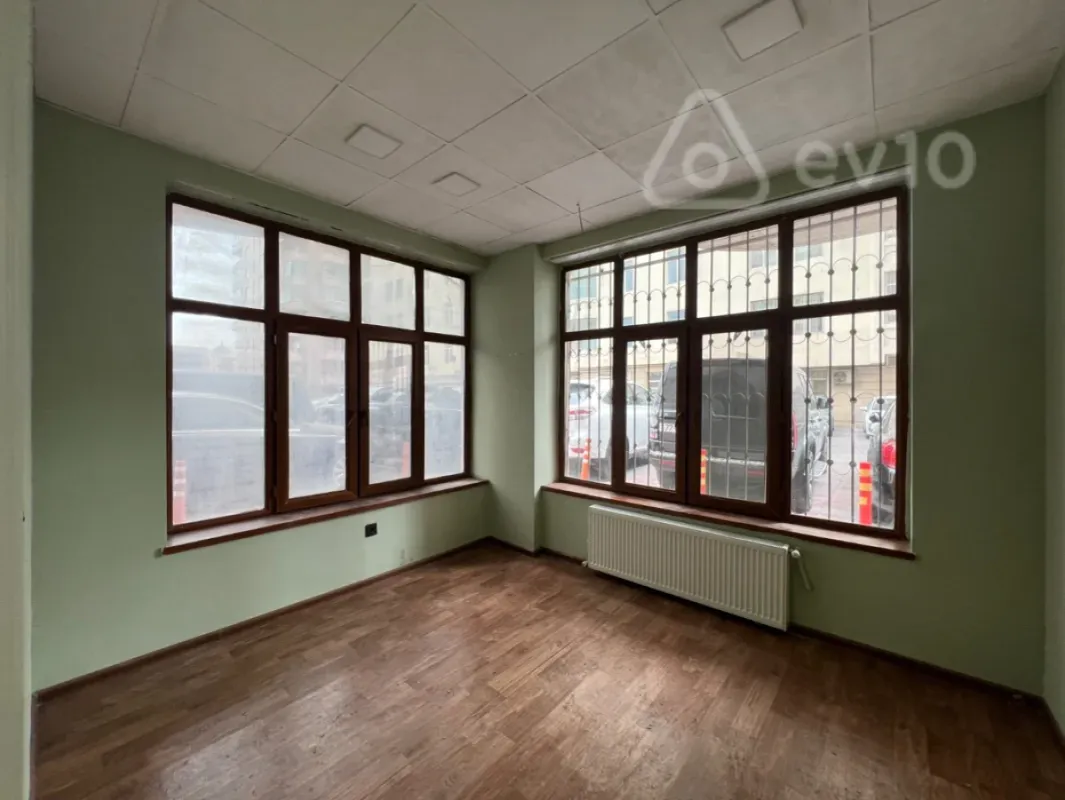 Kirayə verilir 3 otaqlı ofis 150 m²