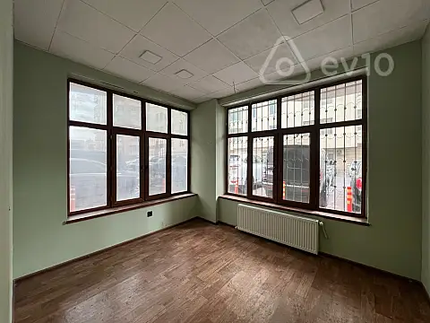 Kirayə verilir 3 otaqlı ofis 150 m²