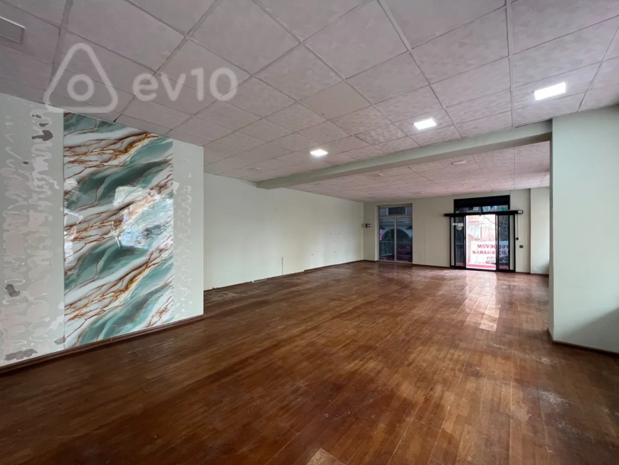 Kirayə verilir 3 otaqlı ofis 150 m²
