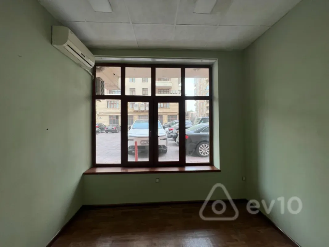 Kirayə verilir 3 otaqlı ofis 150 m²