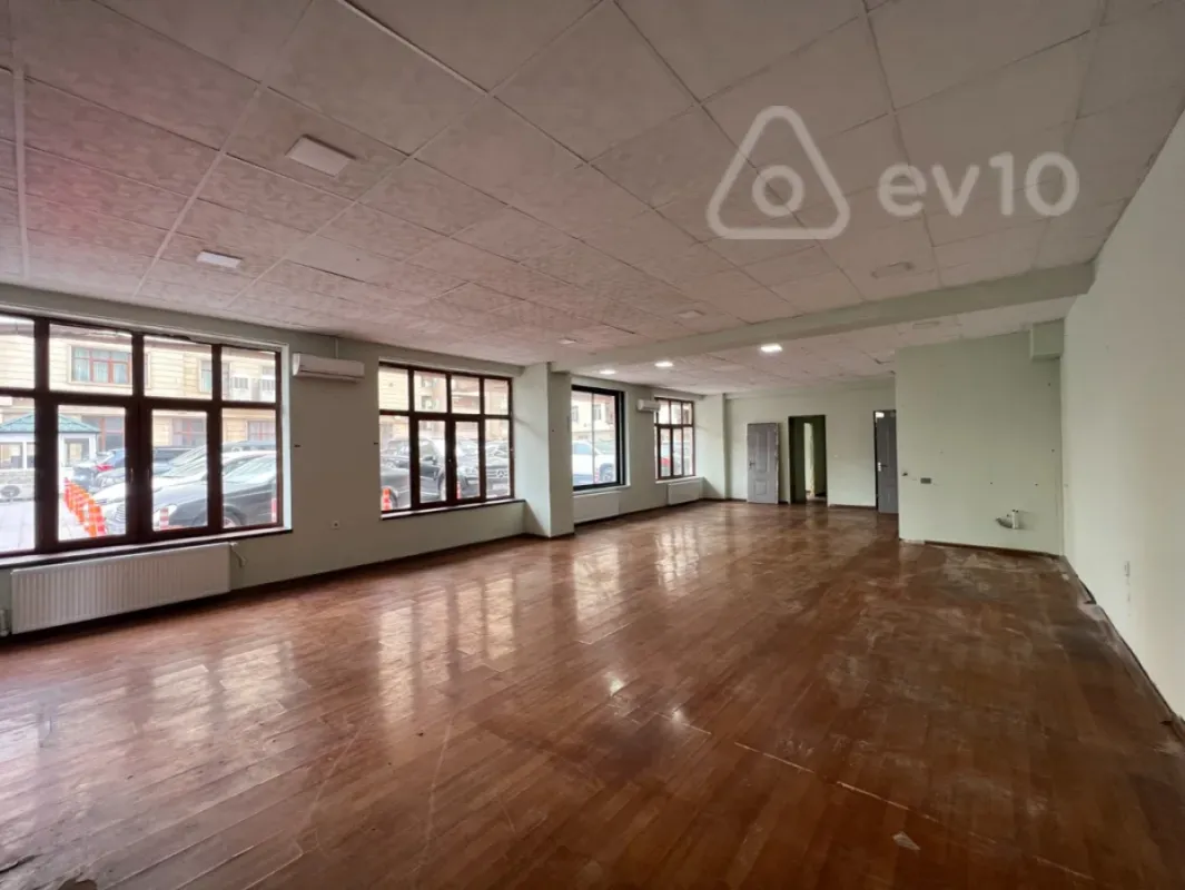 Kirayə verilir 3 otaqlı ofis 150 m²