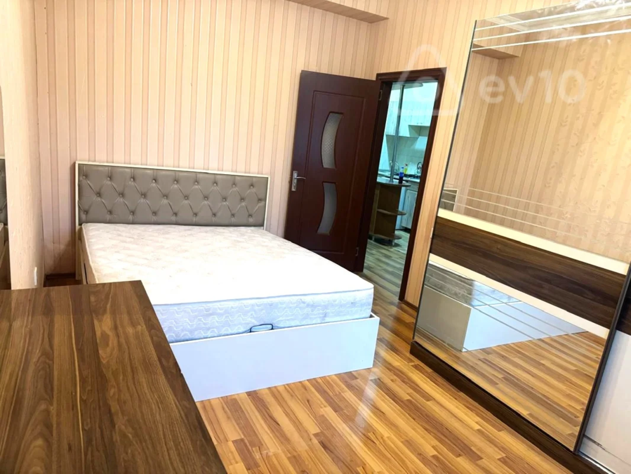 Kirayə verilir 3 otaqlı yeni tikili 80 m²