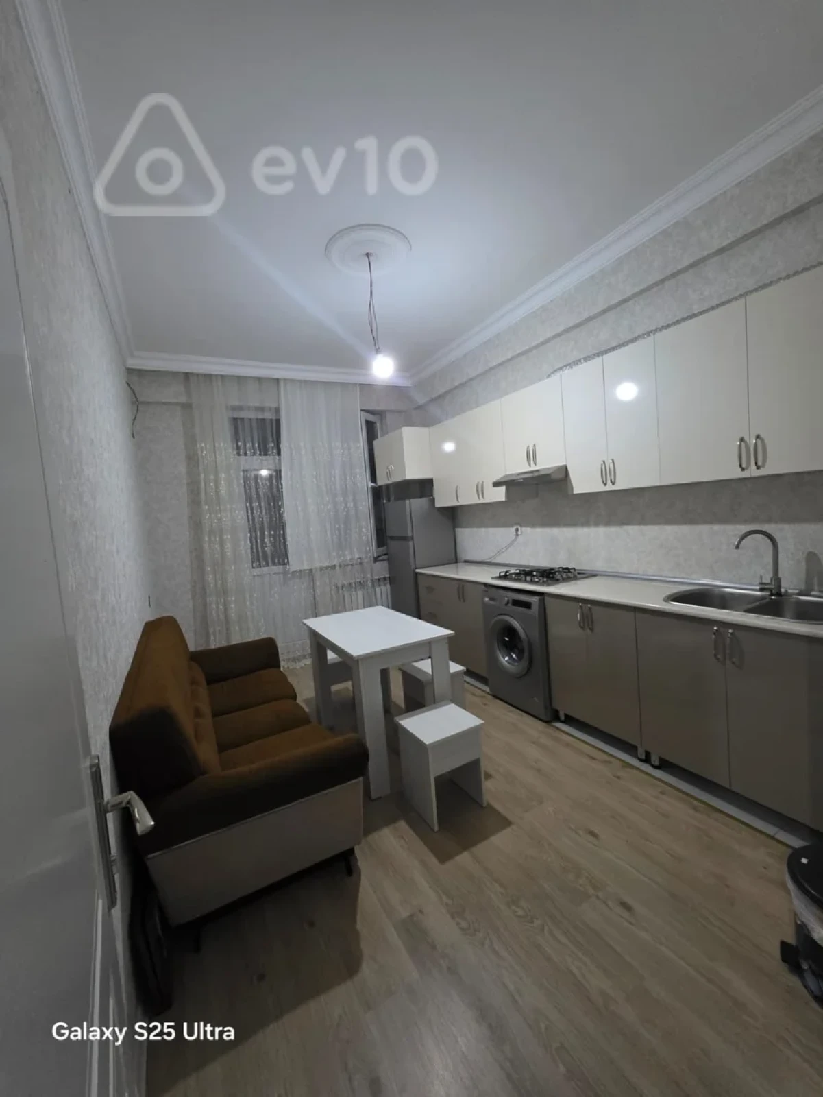 Satılır 2 otaqlı yeni tikili 63 m²