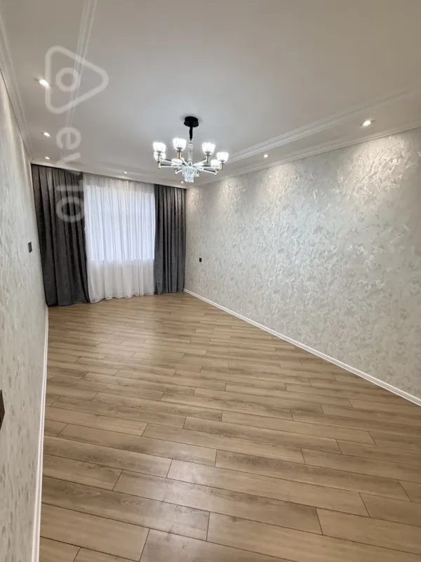 Satılır 3 otaqlı köhnə tikili 85 m²