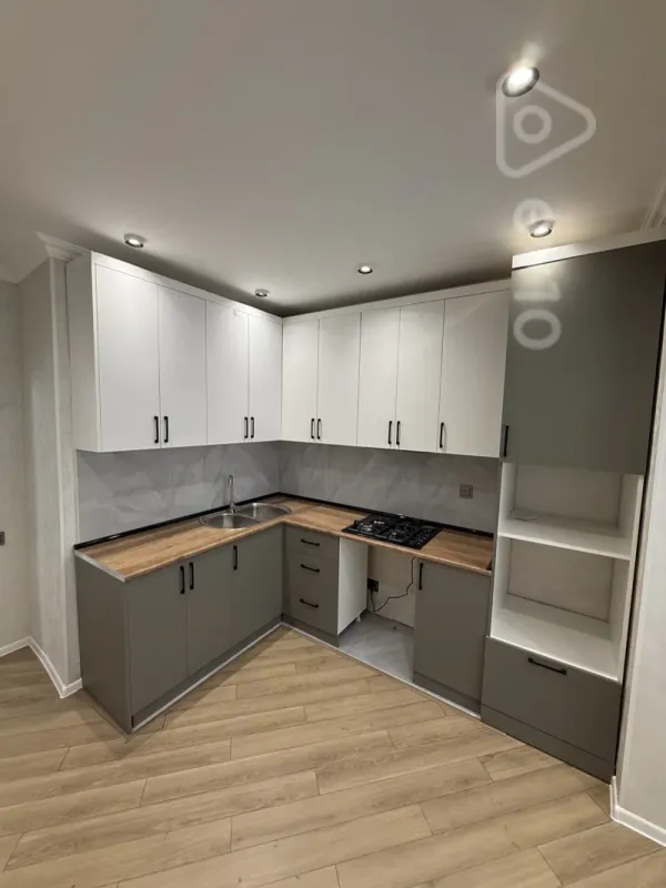 Satılır 3 otaqlı köhnə tikili 85 m²