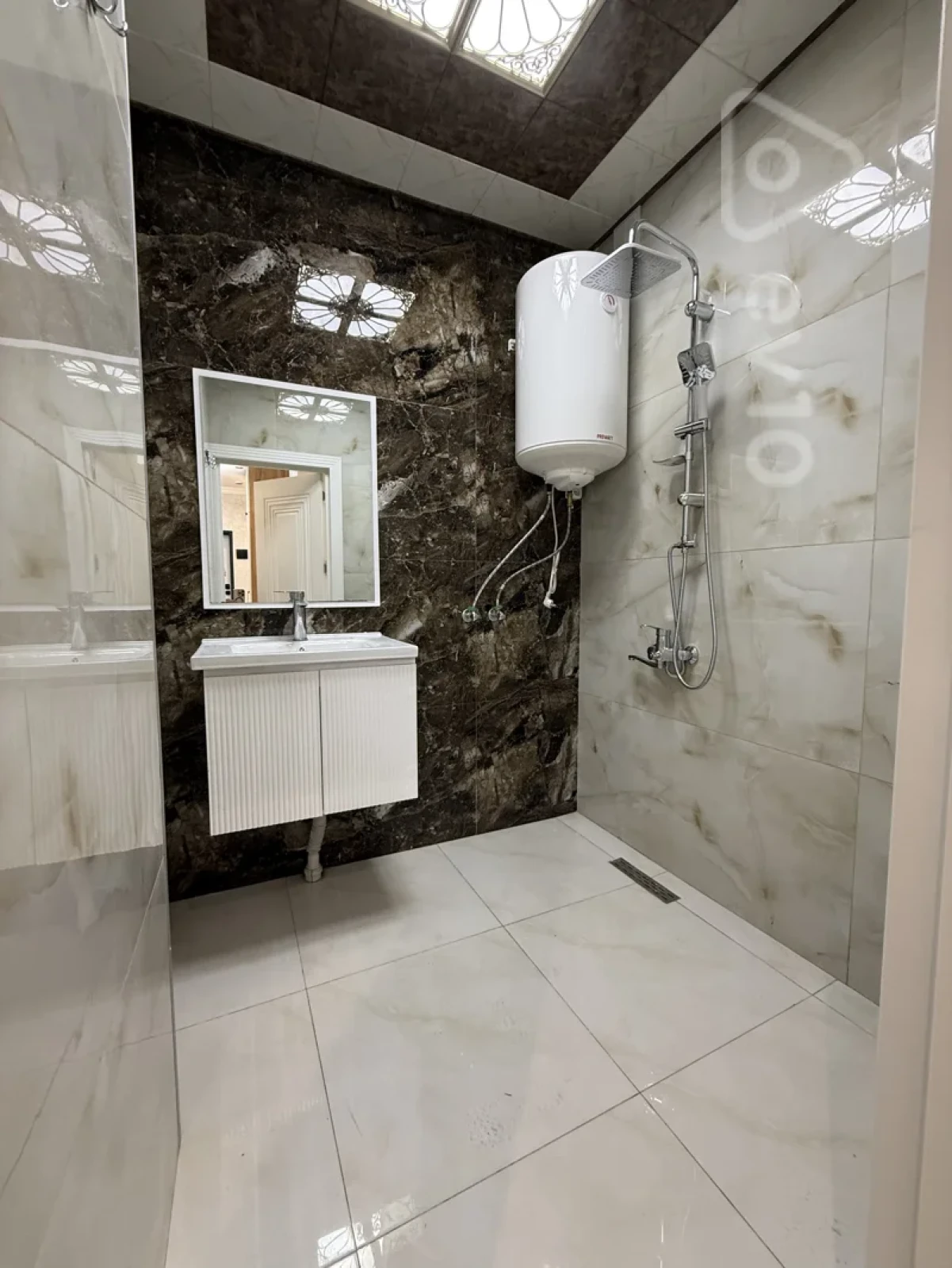 Satılır 3 otaqlı köhnə tikili 85 m²