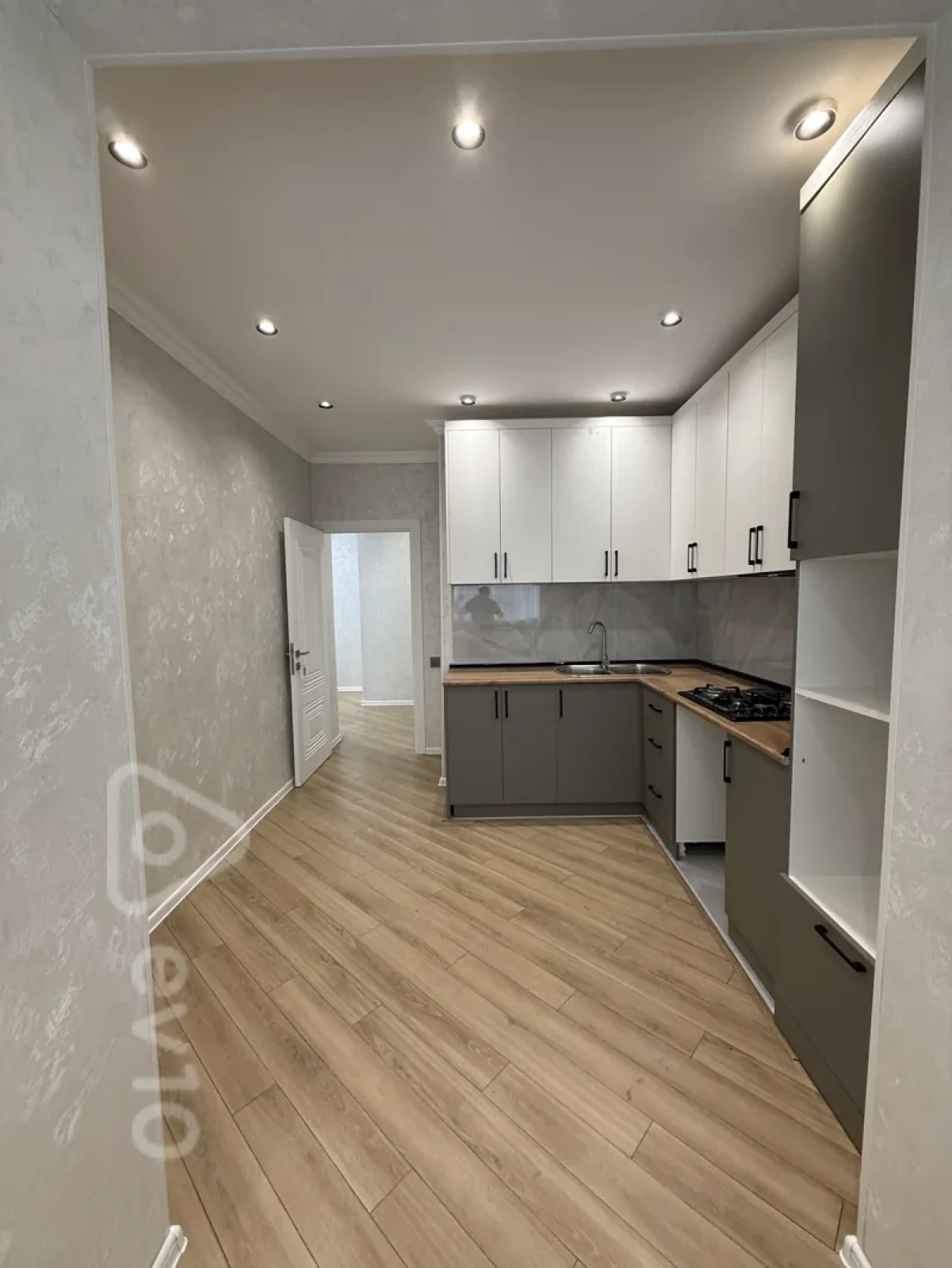 Satılır 3 otaqlı köhnə tikili 85 m²