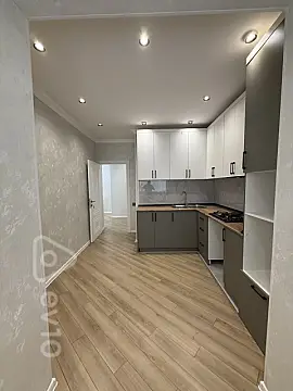 Satılır 3 otaqlı köhnə tikili 85 m²
